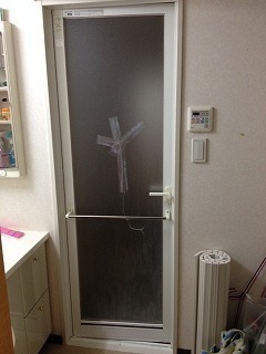 浴室ドア